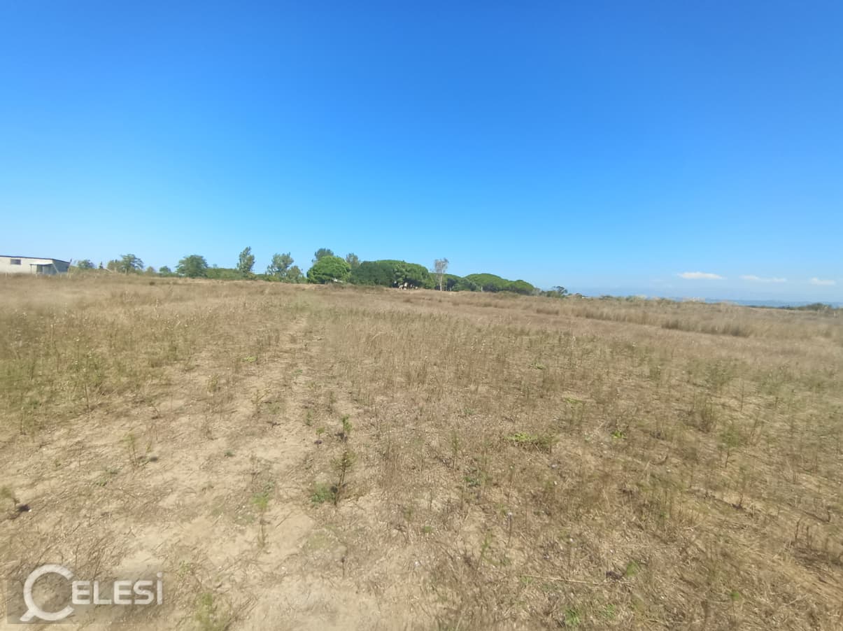 Truall ndërtimi në shitje, Bisht Kamez , prane plazhit Sektor Rinia, Durres. — foto 3