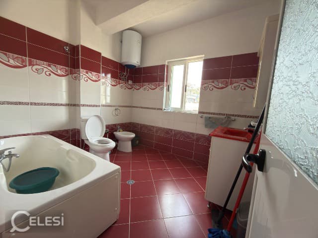Apartament 3+1 e më shumë në shitje, Lagjia 8,Rruga Jeronim De Rada nr 15 — foto 10