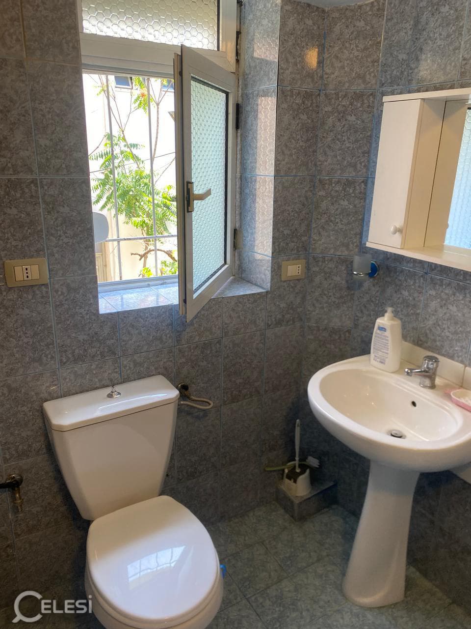 Apartament me qira, Rruga Ramë Sadria — foto 4