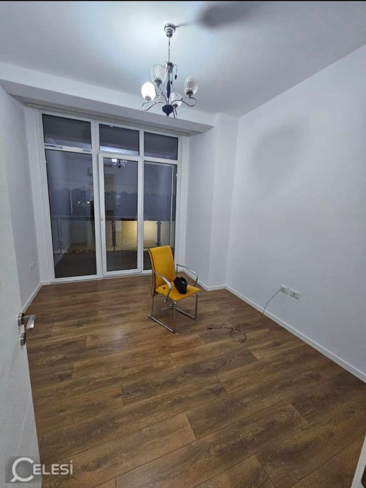Zyrë me qira, Kika 2 — foto 5
