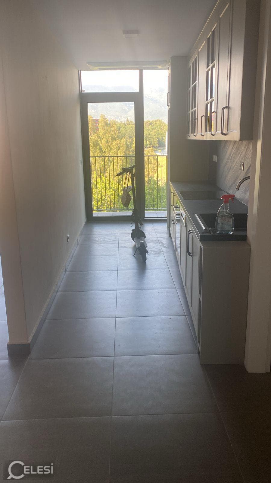 Zyrë me qira, Lake View — foto 6