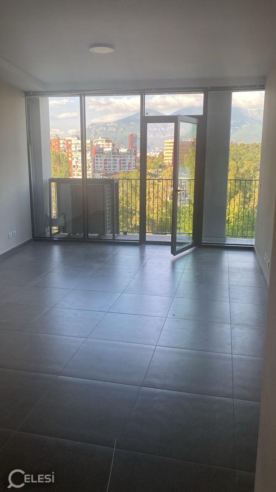 Zyrë me qira, Lake View — foto 7