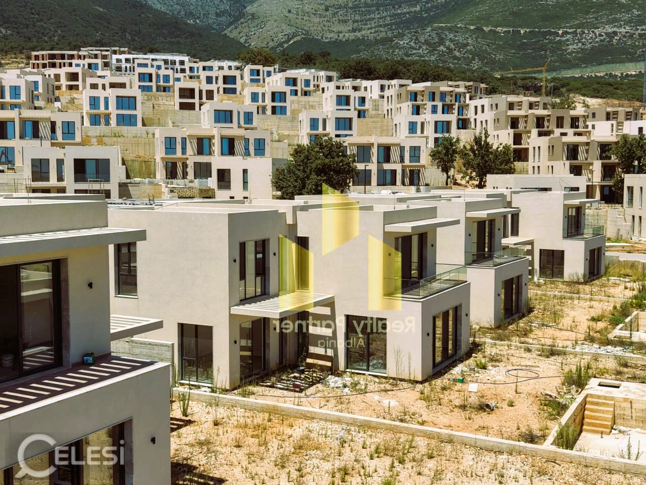 Vilë në shitje, Palase — foto 2