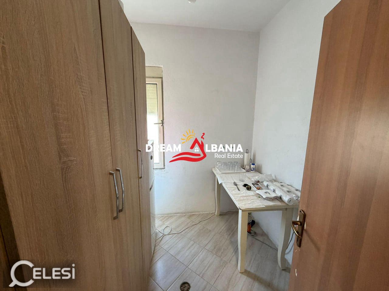 Zyrë me qira, Komuna Parisit — foto 2