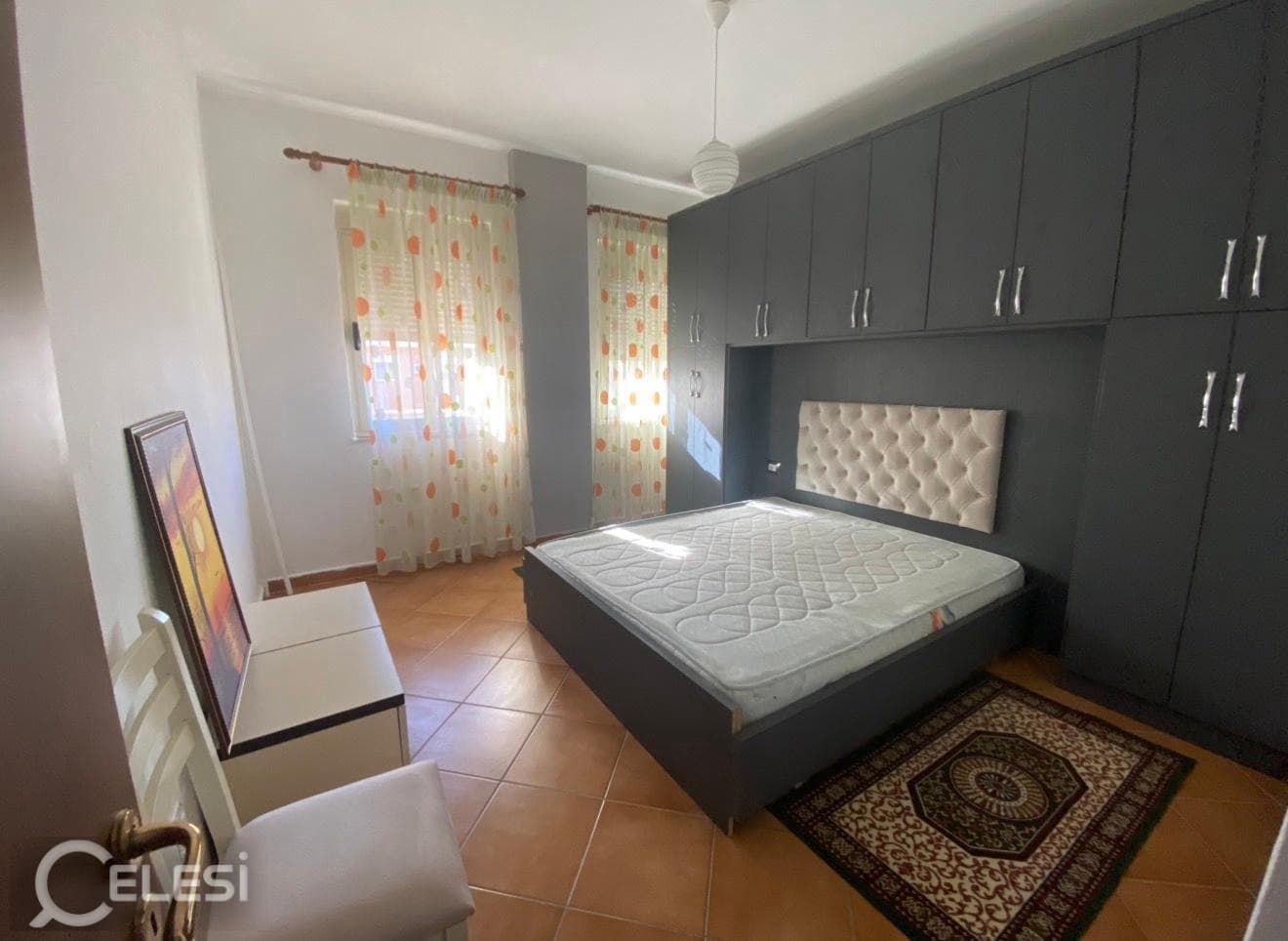 Apartament me qira, Komuna Parisit — foto 3