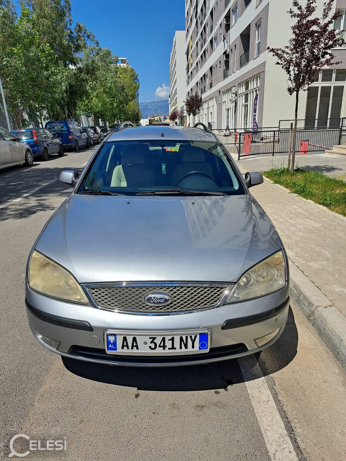 Shitet makinë e tipit Ford Mondeo Viti 2004 me Portobagazh. — foto 3