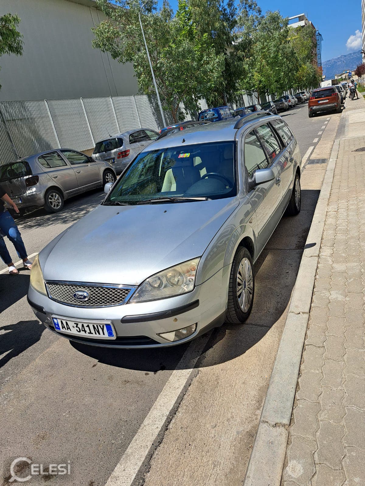 Shitet makinë e tipit Ford Mondeo Viti 2004 me Portobagazh. — foto 7
