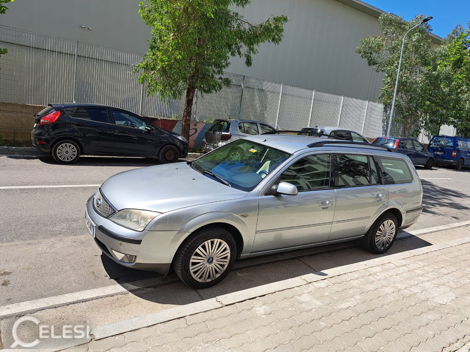 Shitet makinë e tipit Ford Mondeo Viti 2004 me Portobagazh. — foto 8