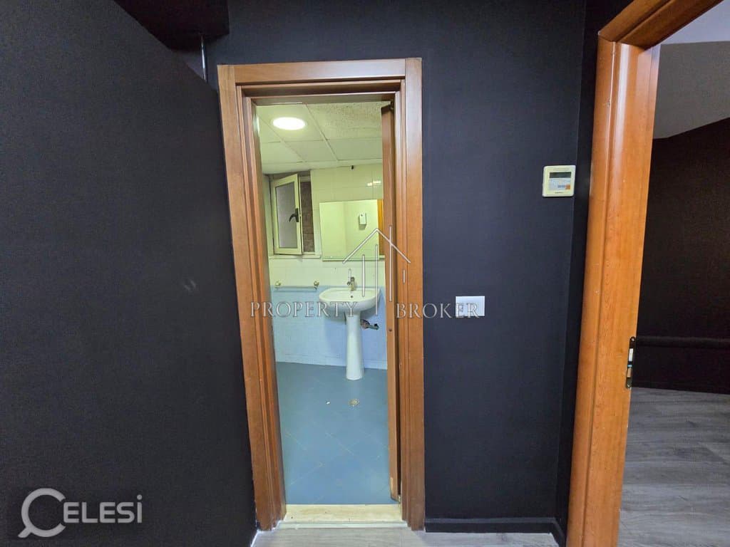 Zyrë me qira, Komuna e Parisit — foto 6