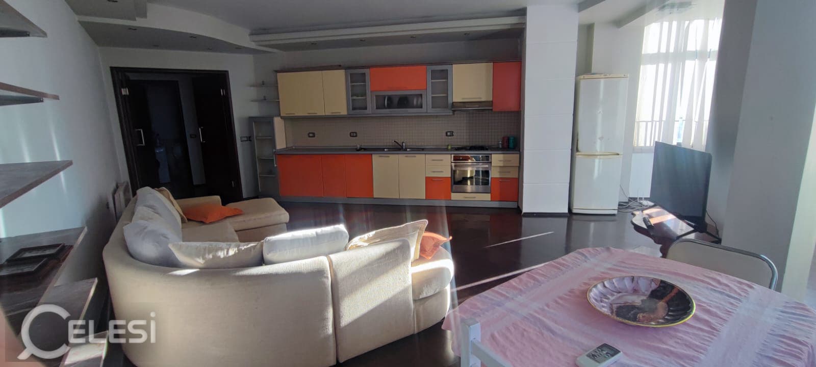 Apartament 2+1 me qira, Rr.Rrapo Hekali, pallati te big market, kati 5, me ashensor. — foto 2