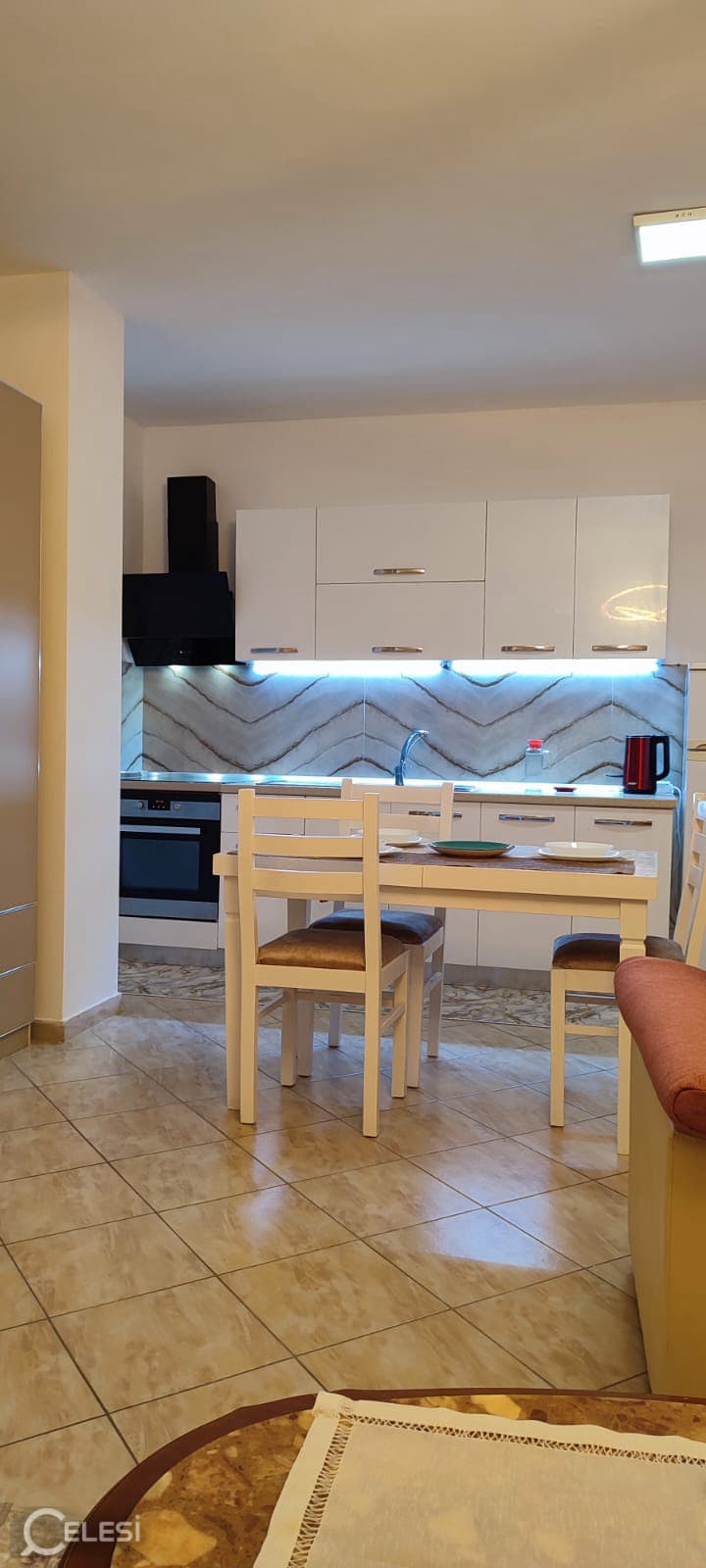Apartament me qira, 21 Dhjetori — foto 2