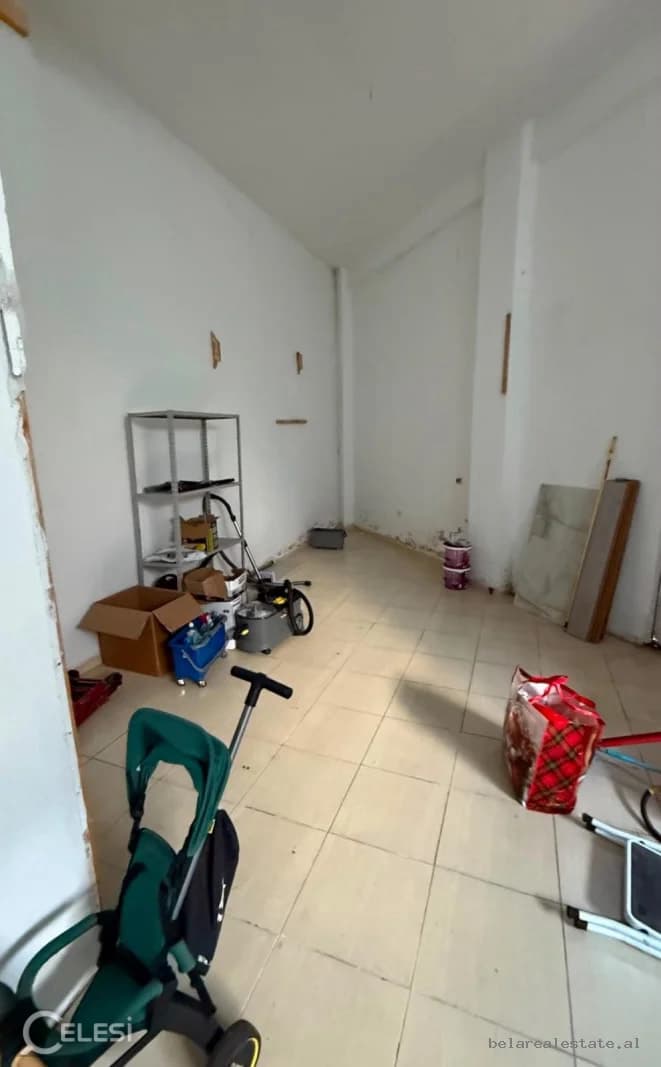 Dyqan në shitje, Blloku — foto 3