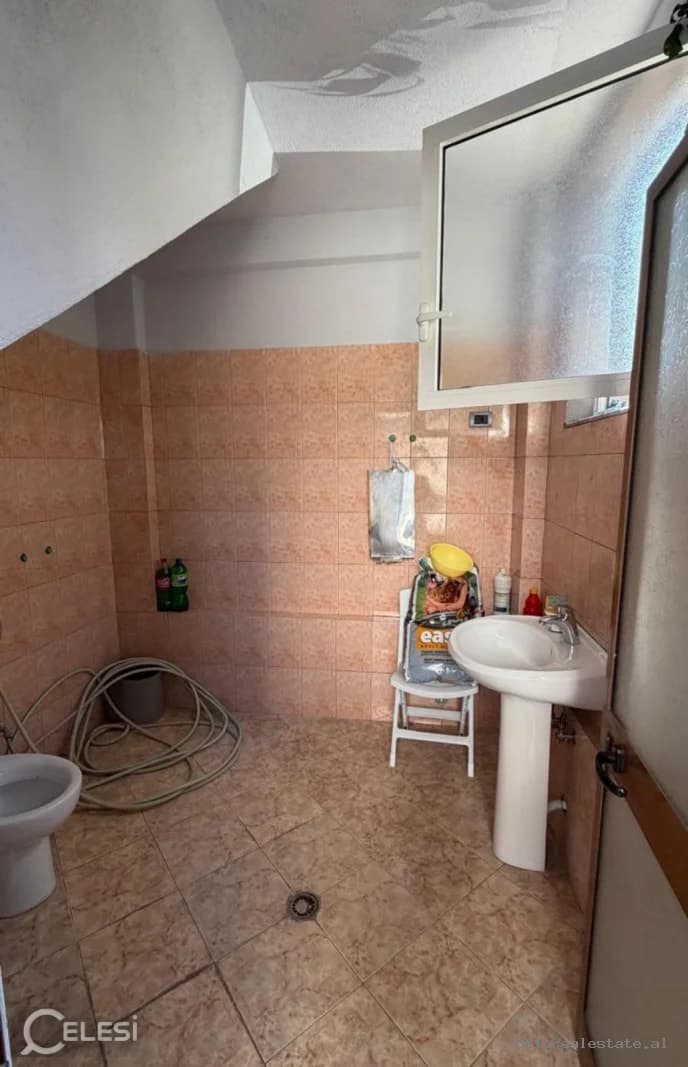 Magazinë me qira, Kodra e Priftit — foto 3