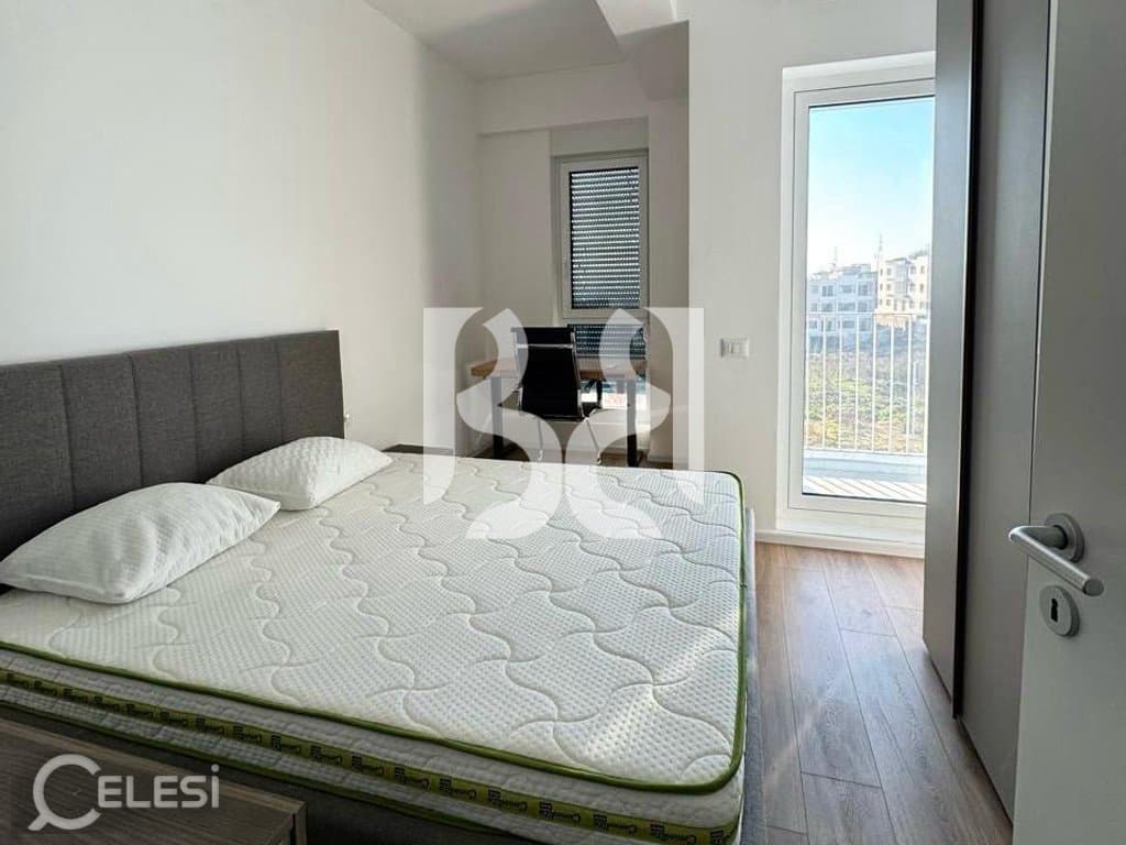 Apartament me qira, Fresk — foto 5